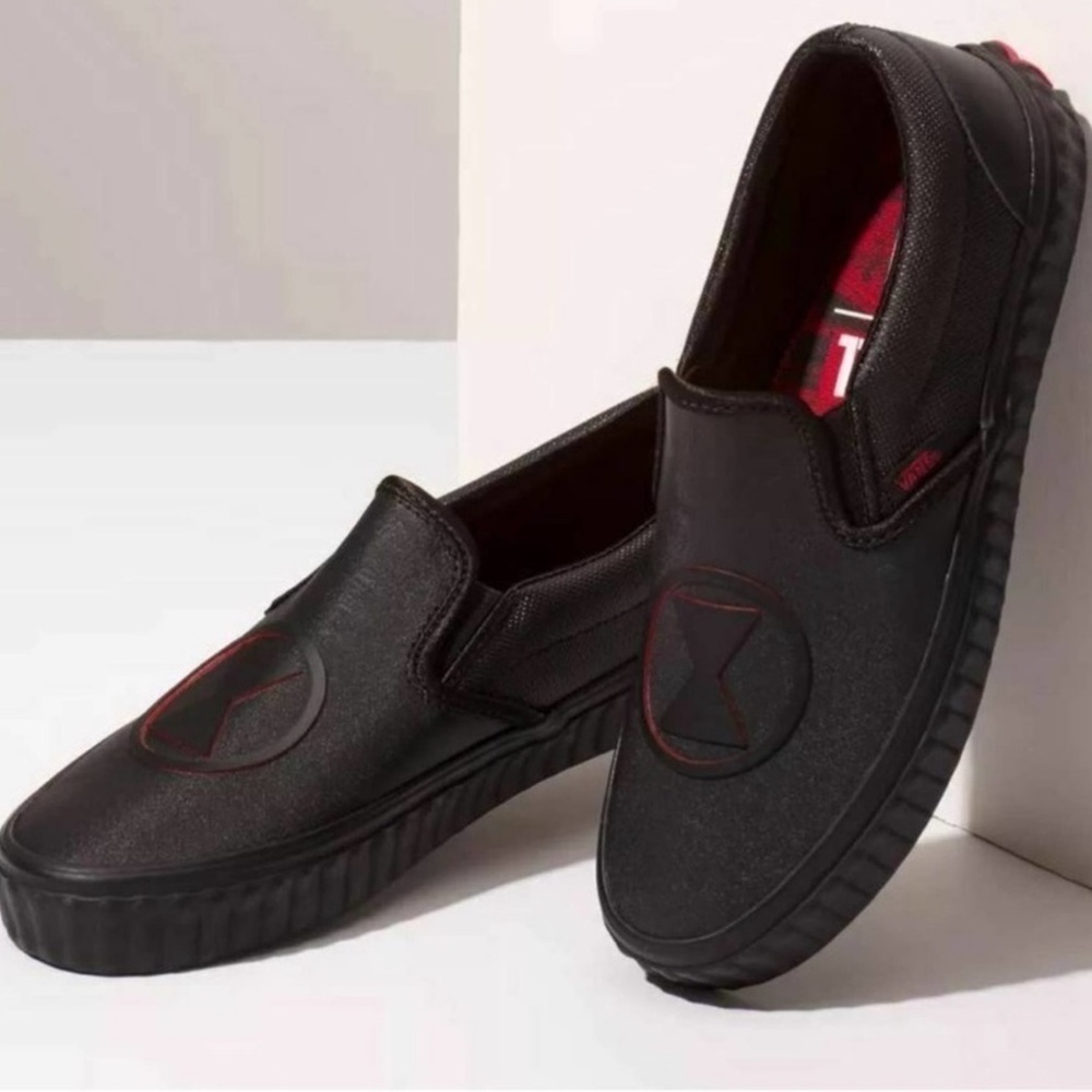Vans Marvel Black Widow Classic Slip On Shoe‎ Size 5.5 Women